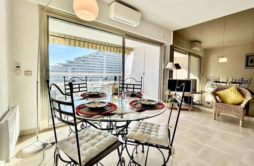 Villeneuve Loubet Beach Apartment | 2-Room Apartment with Air Conditioning, Sleeps 4, 100m from the Beach