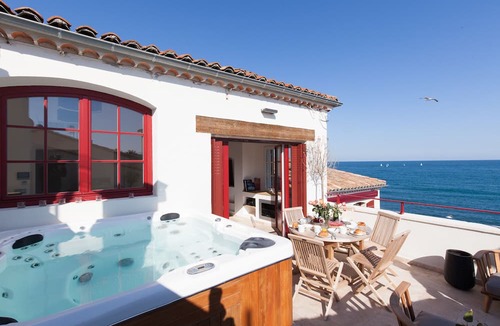 Antibes Old Town Apartment | Sea View Retreat · Old Town Antibes · 3BR Home with Terrace & Jacuzzi