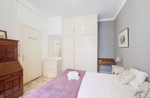 Les Baumettes Apartment | N&J - NOE - Central - Close sea - Spacious
