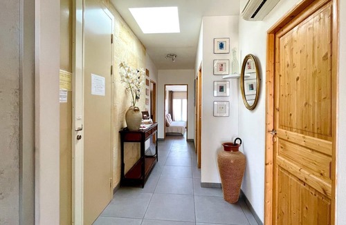 Grand Parc-Paul Doumer Apartment | Historic center, a terrace over the city and the river, lift, A/C, parking.