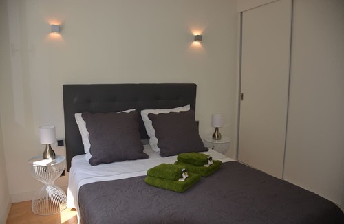 Mazarin Quarter Apartment | 3-star 2-room air-conditioned apartment with garden view-Historical Center Mazarin 2