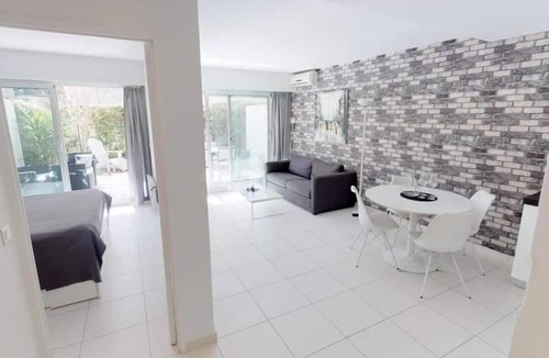 Menton Apartment | Modern 2P apartment with terrace in Menton