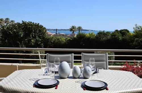Golfe Juan Apartment | Apartment in Golfe Juan with Sea View