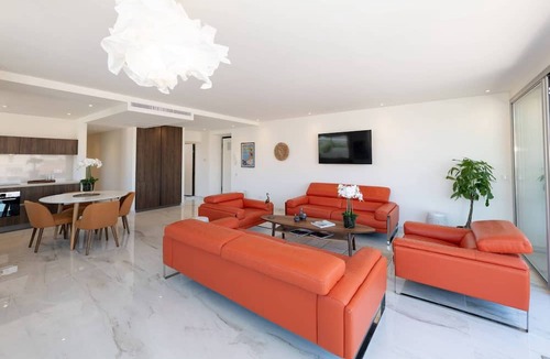 Juan-les-Pins Apartment | Sunny Duplex 5C - Three Bedroom Apartment, Sleeps 6