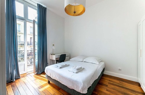 Capucins - Victoire Apartment | 8 Traveller Family Apartment Bordeaux City Centre