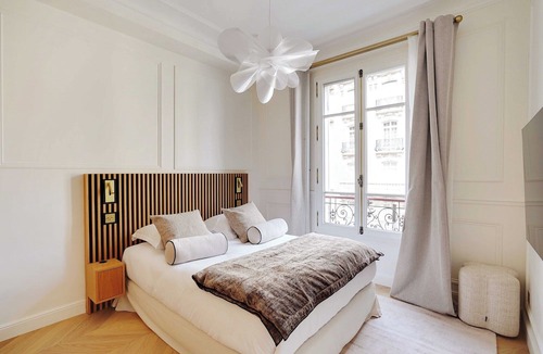 Quartier de la Plaine-de-Monceaux Apartment | Elegant A/C Apt 2BR/6P – Paris 17th/Monceau