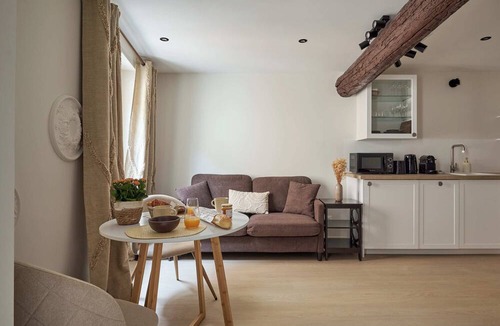 Le Suquet Apartment | Old Town Apartments By Villa Botanica