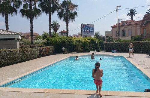 Golfe Juan Apartment | Apartment 3 rooms Modern Swimming pool Parking 300 m Beach Golfe Juan