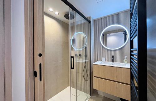 Cannes City Centre Apartment | New 2 Bedrooms with Terrace by Viva Riviera