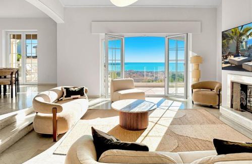 Golfe Juan Villa | Sea View Villa Roc d'Azur - Pool - Jacuzzi