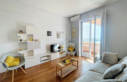 Golfe Juan Apartment | Grand Palais - 2 couchages - Studio - Vue Mer
