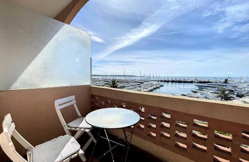 Golfe Juan Apartment | Grand Palais - 2 couchages - Studio - Vue Mer