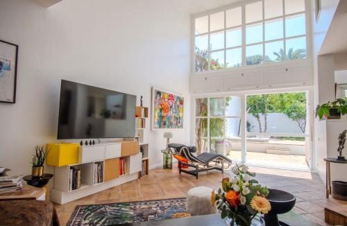 Antibes City Centre Villa | Magnifique maison de ville a deux pas de la mer