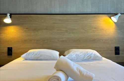 Mouans-Sartoux Hotel | IBIS Cannes Mouans Sartoux Piscine parking gratuit