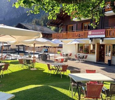 Les Prodains Hotel | Hameau des Prodains - Hôtel