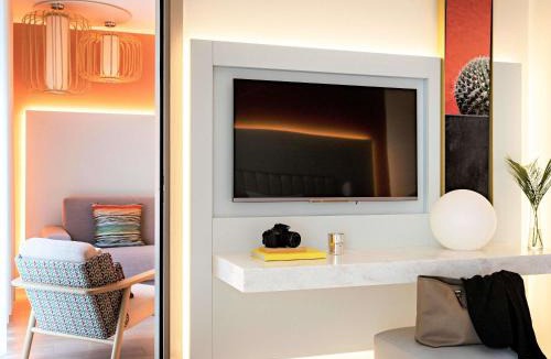 Cannes City Centre Hotel | Croisette Beach Hotel Cannes - MGallery Collection