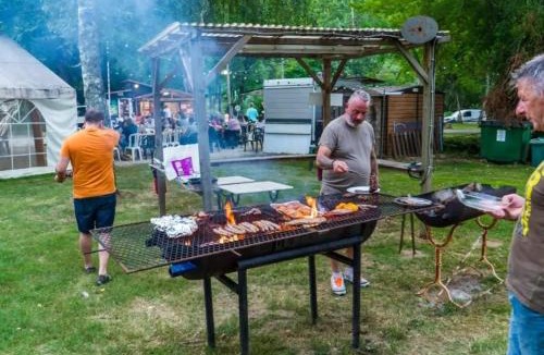 Le Change Other | ZEcamping 3 étoiles piscine chauffée dog friendly locatif BBQ clim