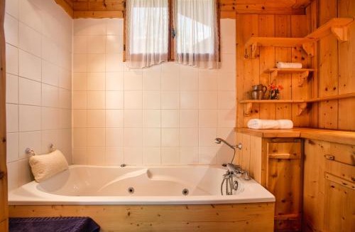 Les Bossons Apartment | Chalet des Cristaux cosy alpine style for 5 - Happy Rentals