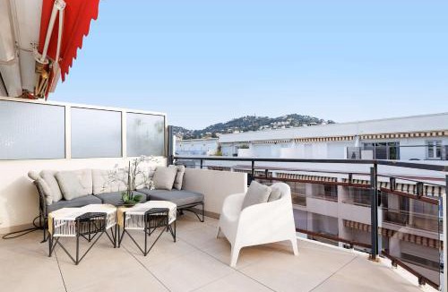 Cannes City Centre Apartment | XXL 2 beds with XXL terrace next to Martinez Hotel