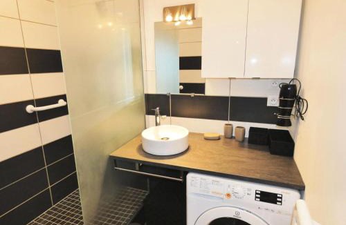 Aix-les-Bains City Center Apartment | Résidence Le Chateau Durieux 1 - Coup de coeur pour ce bel appartement de standing ! MAE-6864