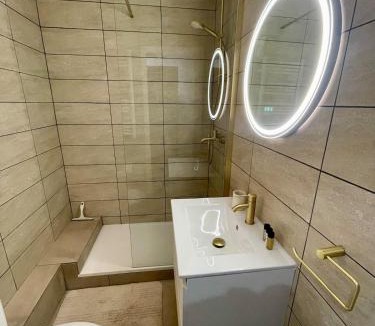 Bastide Giraud Apartment | 1 bedroom apartment with pool and private parking French Riviera