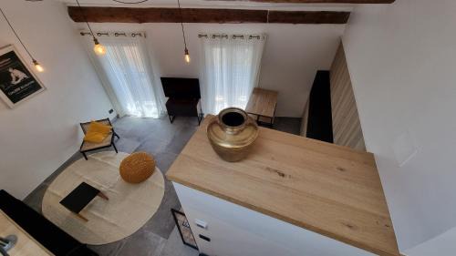 La Turbie Apartment | Grand loft design - Coeur du village médiéval - GO