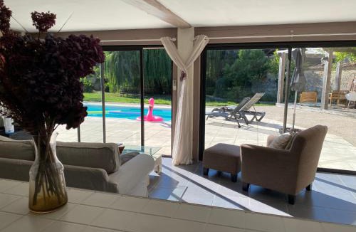 Sermizelles House | Pool house-L'hirondelle de Sermizelles- grand jardin, calme et nature aux portes du Morvan