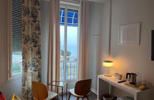 Juan-les-Pins Hotel | Hôtel Eden - La Baigneuse