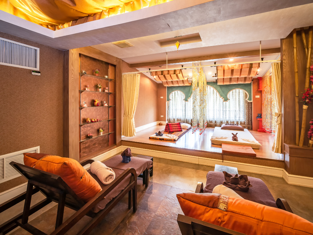 Cannes City Centre Apartment | La Guitare 22 - Spacious 1 BR apartment in the center of Cannes, right behind Grand Hotel