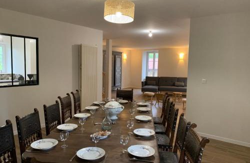Javaugues House | Grande maison rénovée avec jardin, proche de la basilique de Brioude, idéale pour randonnées et sports nautiques - FR-1-582-55
