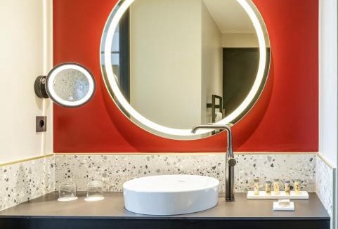 Bassins a Flot Hotel | Renaissance Bordeaux Hotel