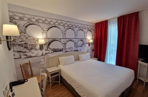 Beaucaire Hotel | Logis Hotel Les Vignes Blanches