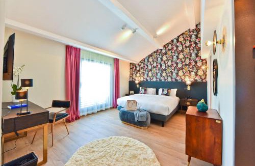 Antibes City Centre Hotel | Hôtel La Villa Port d'Antibes & Spa