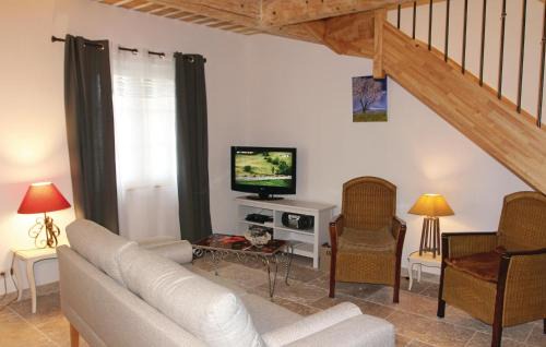 Pernes-les-Fontaines House | 3 Bedroom Awesome Home In Pernes Les Fontaines