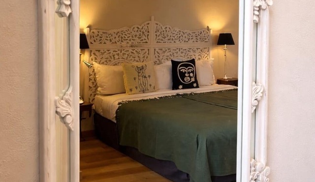 Irin Hotel
