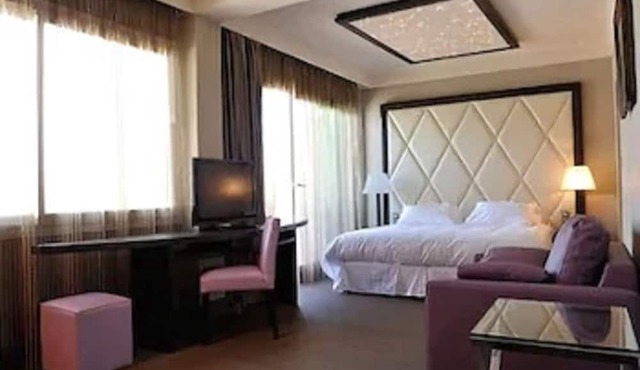 Safari Hotel