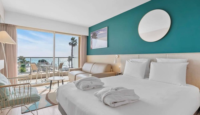 Mercure Villeneuve Loubet Plage