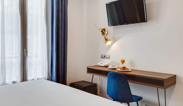 Hotel Carladez Cambronne
