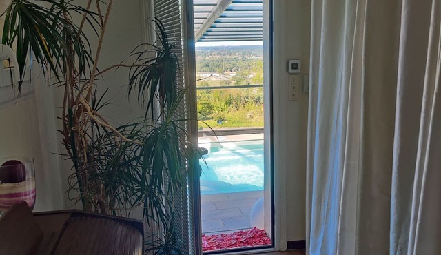 Logement Avec Piscine Couverte Chauffée et spa Privatifs, vue Panoramique