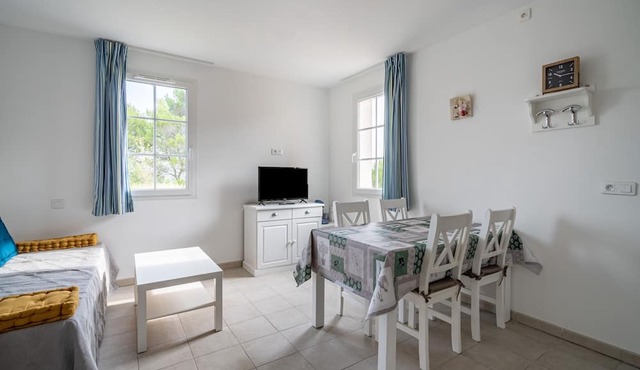 Le Balina - One Bedroom Apartment, Sleeps 4