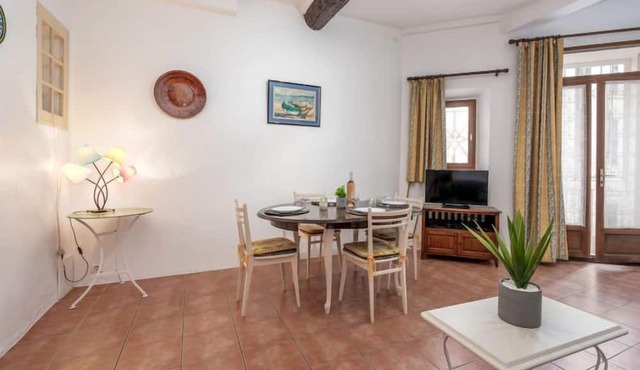 Rue de la Pompe by Interhome