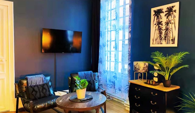 Bleu Chic et Cosy - Charming room in a castle with pool & spa