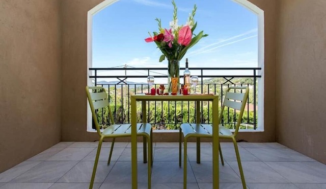 Studio Apartment with Sunny Patio | Near Historic Hilltop Village & Museums