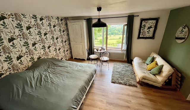 Studio with separate entrance on a 9-hectare estate