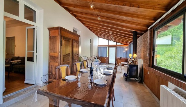 Charming cottage for 6 people in Néronde