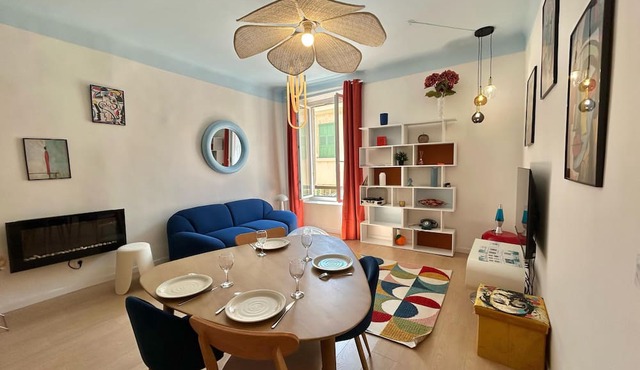 Chez Laura & Thomas - charming 2BR Vieux Port/Place Huiles