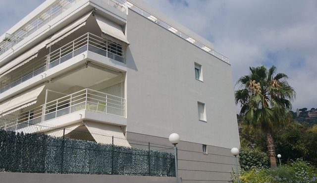 Apartment 3 rooms Modern Swimming pool Parking 300 m Beach Golfe Juan