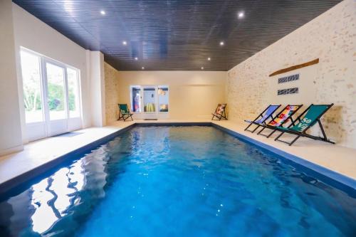 So Villa Vaslots 18 - Piscine interieure - Basket - 2h de Paris - 30p