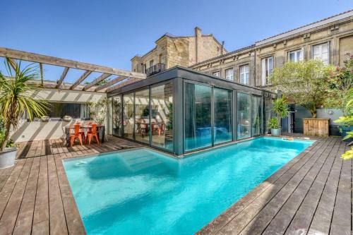 Grand appartement avec piscine privée, climatisation et 2 parkings Bordeaux