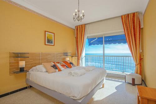 Joli appartement à Menton centre - vue mer